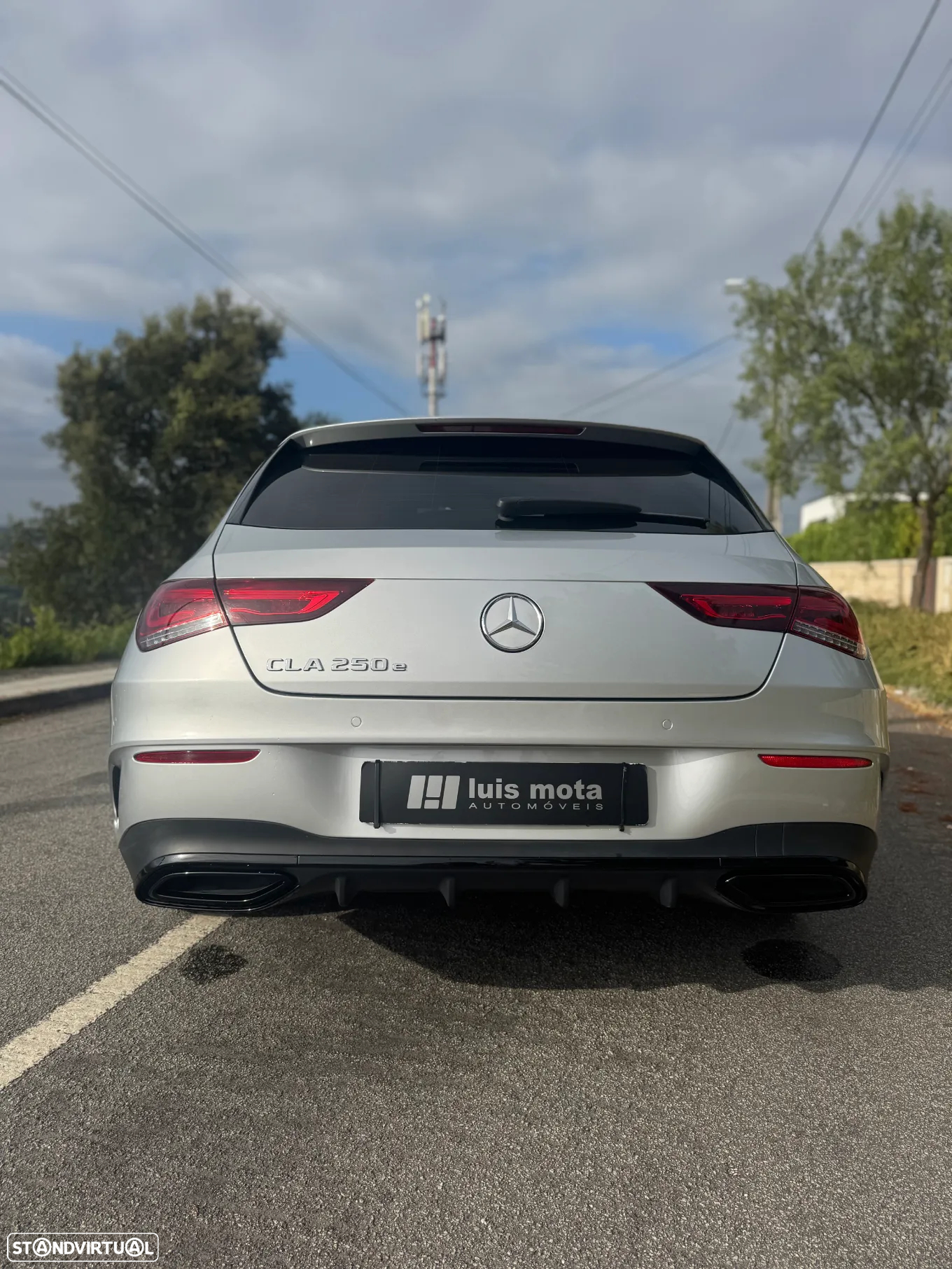 Mercedes-Benz CLA 250 e Shooting Brake AMG Line - 10