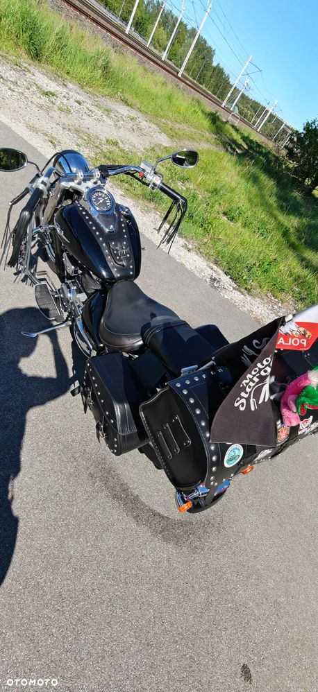 Suzuki Intruder - 4