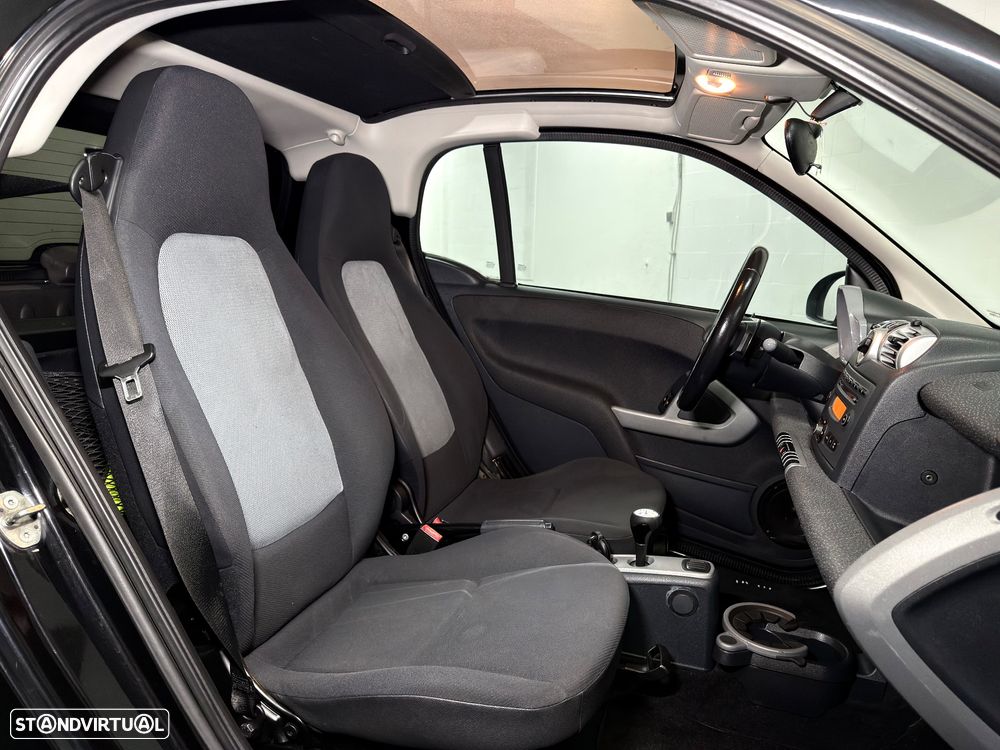 Smart ForTwo Coupé 1.0 mhd Passion 71 - 12