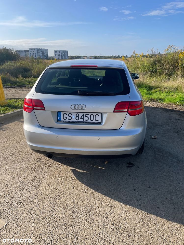 Audi A3 Sportback 2010 photo 3