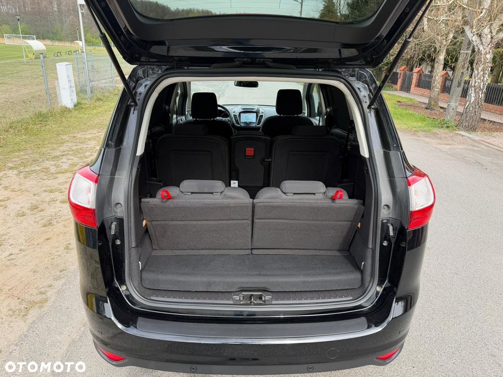 Ford Grand C-MAX - 12