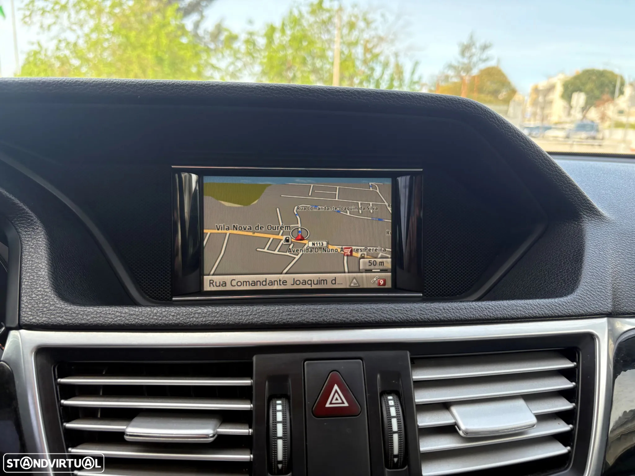Mercedes-Benz E 300 Bluetec Hybrid Avantgarde - 12