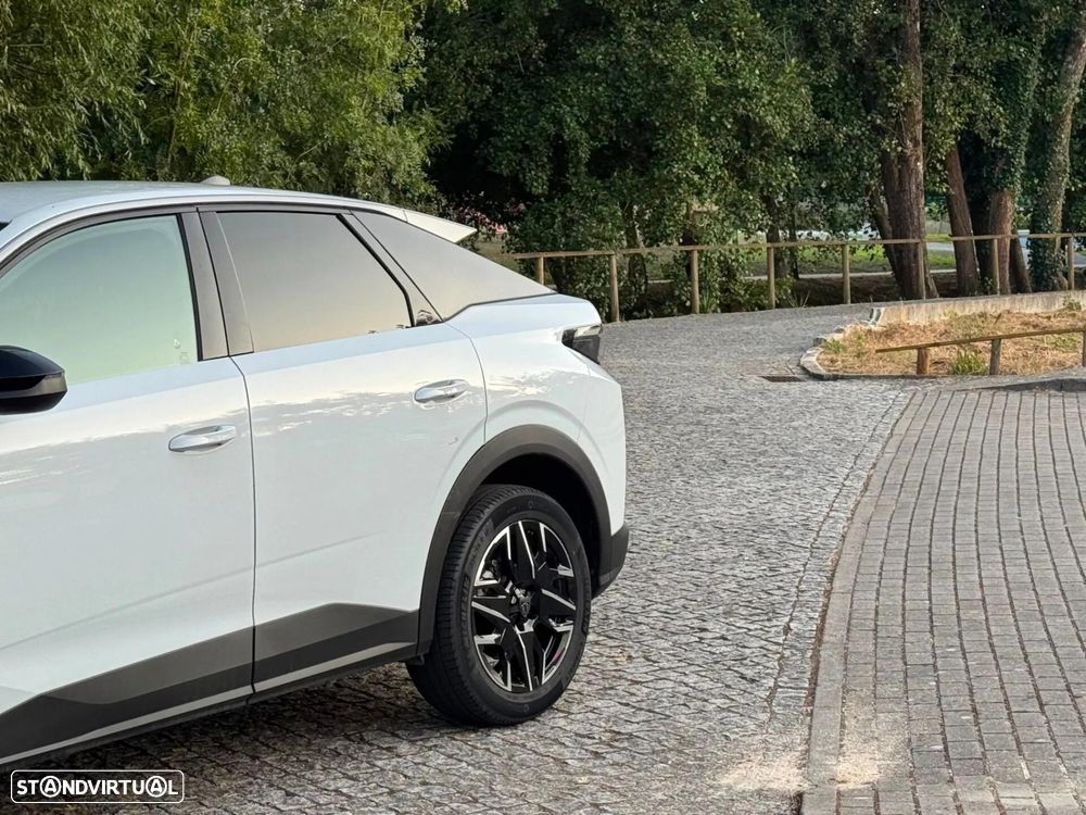 Peugeot 3008 1.2 Hybrid Allure e-DCS6 — fotografia 3