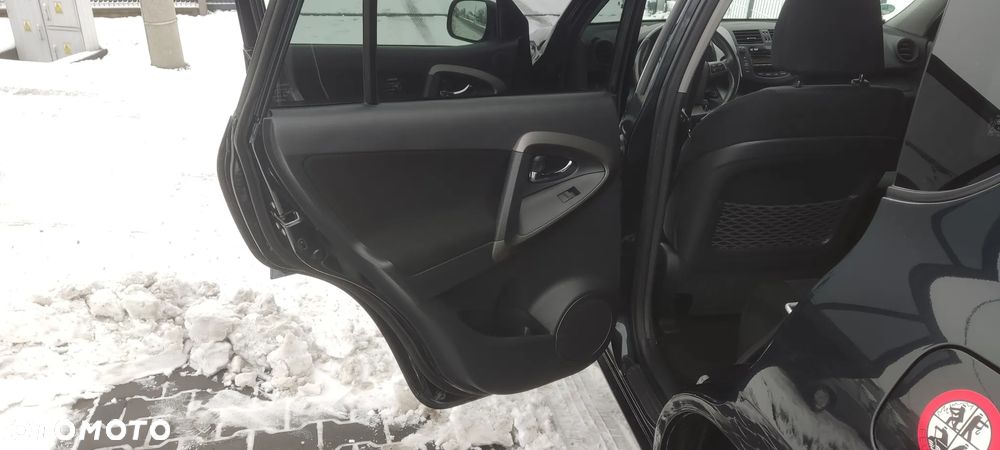 Toyota RAV4 2.0 4x4 Travel - 22