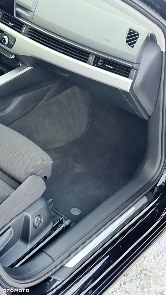 Audi A4 Avant 40 TFSI S tronic - 22