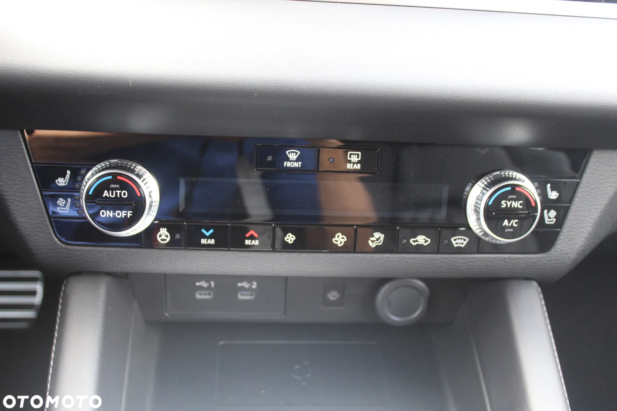 Mitsubishi Outlander ver-phev-instyle - 19