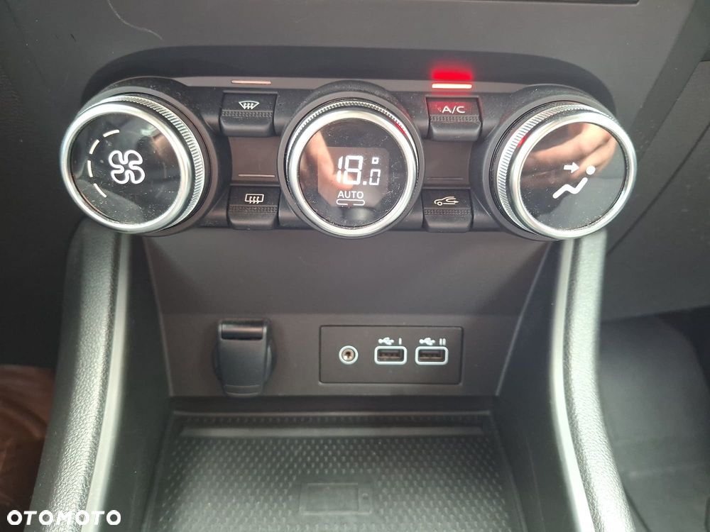 Renault Captur 1.0 TCe Techno - 19