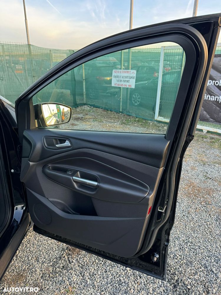 Ford Kuga 1.5 EcoBoost 2x4 Black & Silver - 25