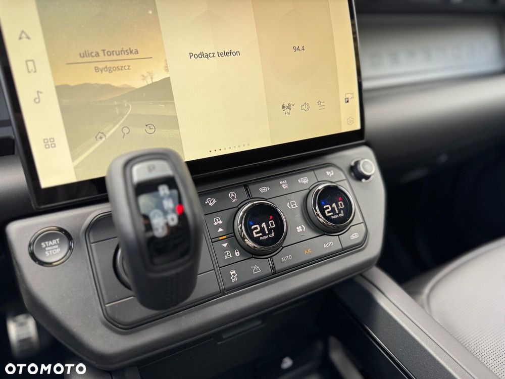 Land Rover Defender - 19