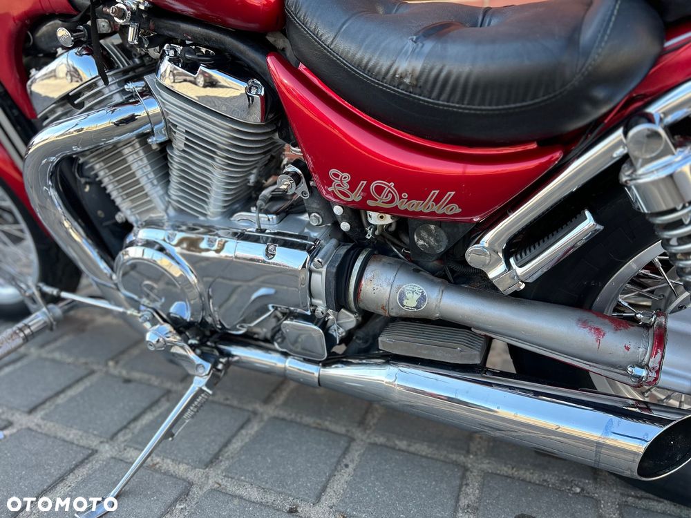 Suzuki Intruder - 16