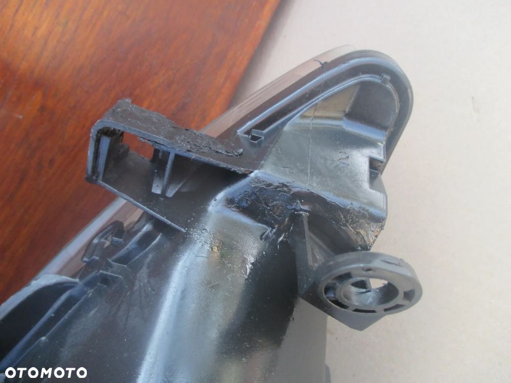 lampa lewa Peugeot 307 Valeo Europa - 5