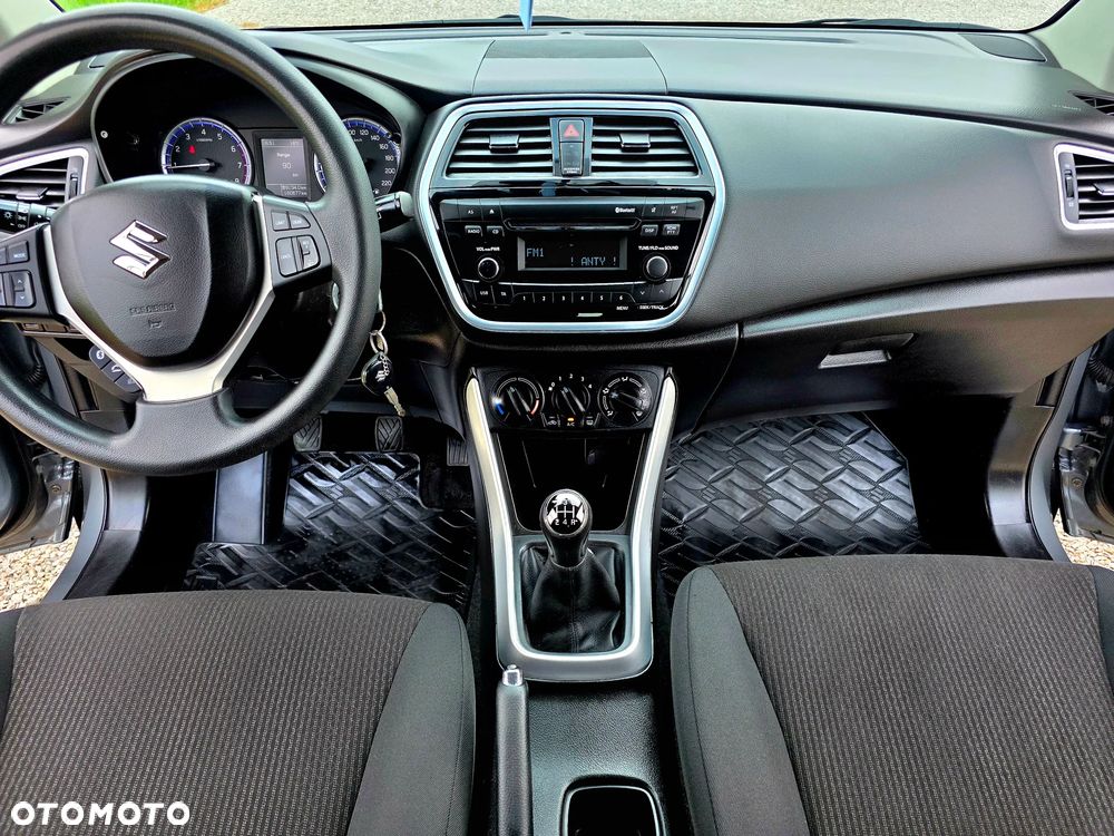 Suzuki SX4 S-Cross 1.0 T Comfort - 16