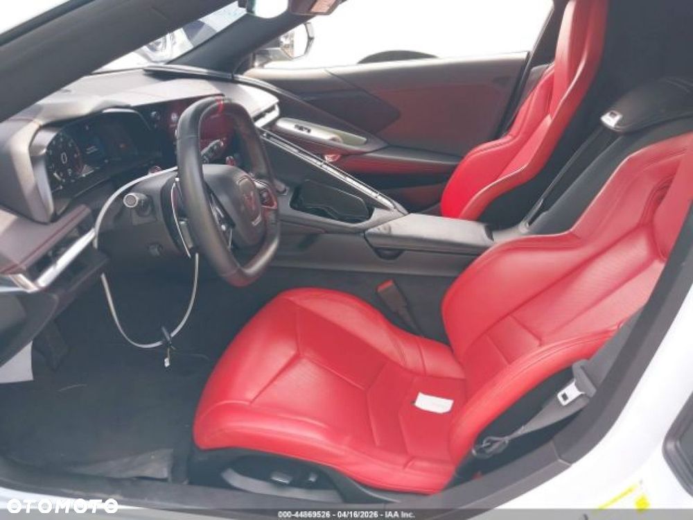 Chevrolet Corvette - 11