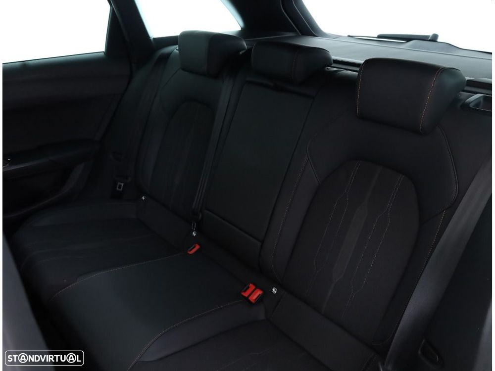 Cupra Leon ST 1.4 e-Hybrid VZ DSG - 12