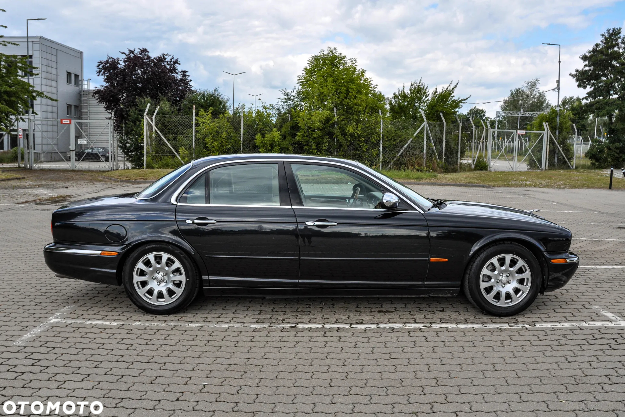 Jaguar XJ - 5
