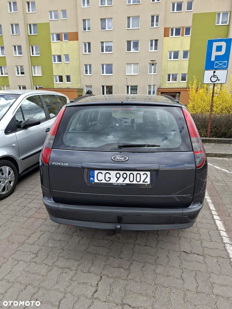 Ford Focus 1.6 16V Ambiente - 5