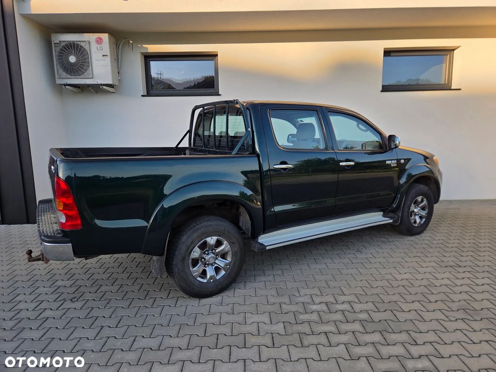 Toyota Hilux - 16