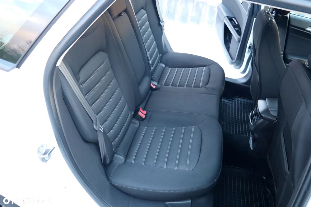 Ford Mondeo 2.0 TDCi Trend PowerShift - 26