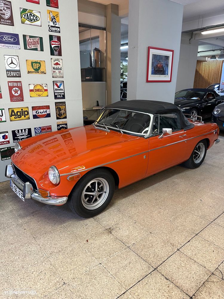 MG MGB - 8