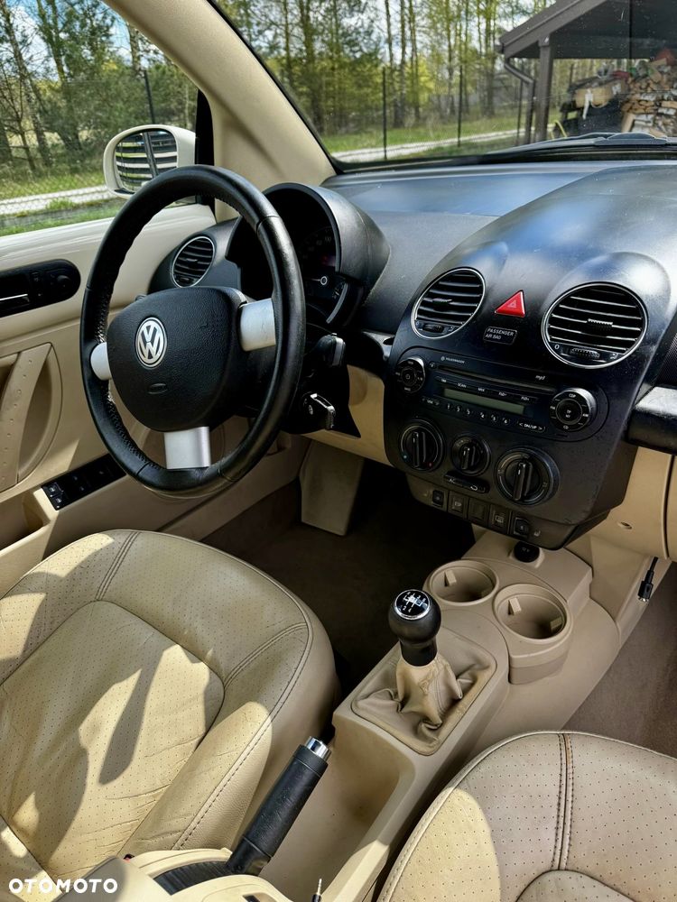 Volkswagen New Beetle 1.8 - 12