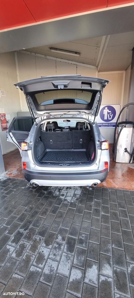 FORD Kuga 2020 — imagine 4