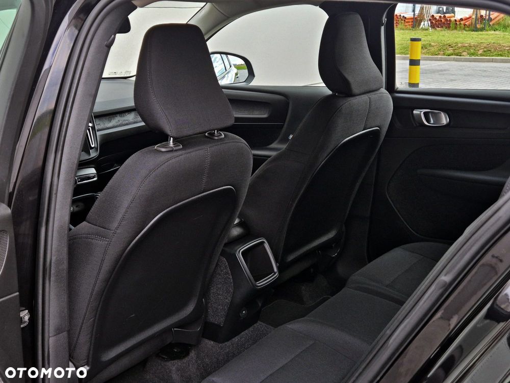 Volvo XC 40 D3 Momentum - 24