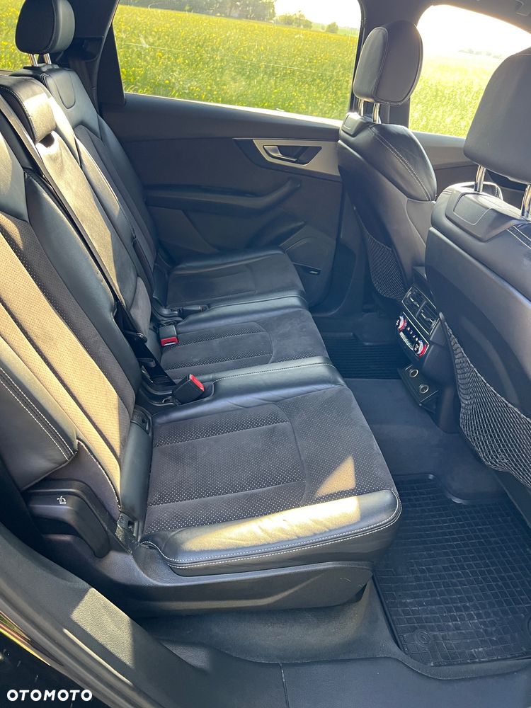 Audi Q7 - 7