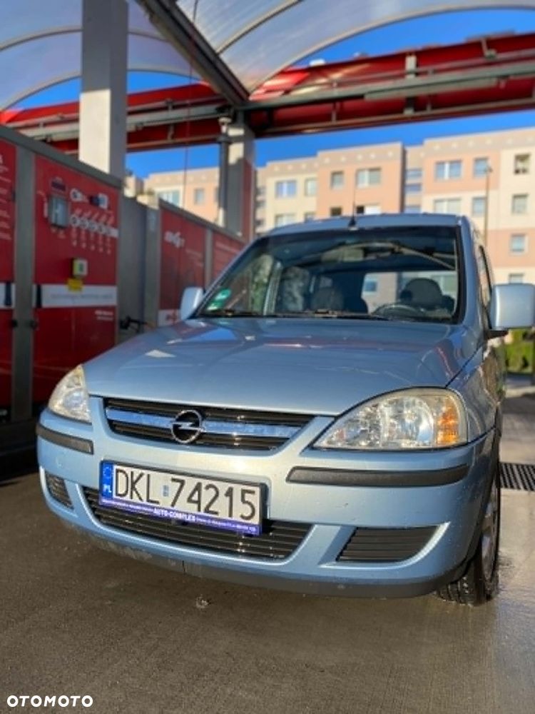 Opel Combo Tour - 2