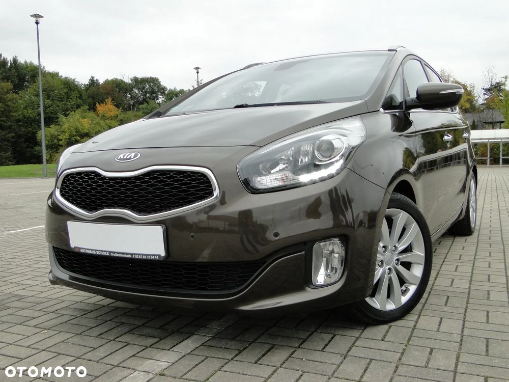 Kia Carens - 35