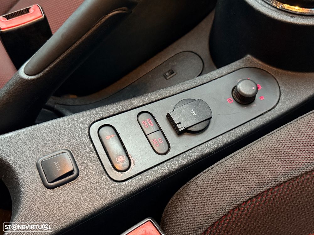 SEAT Leon 1.9 TDI Sport Limited - 25