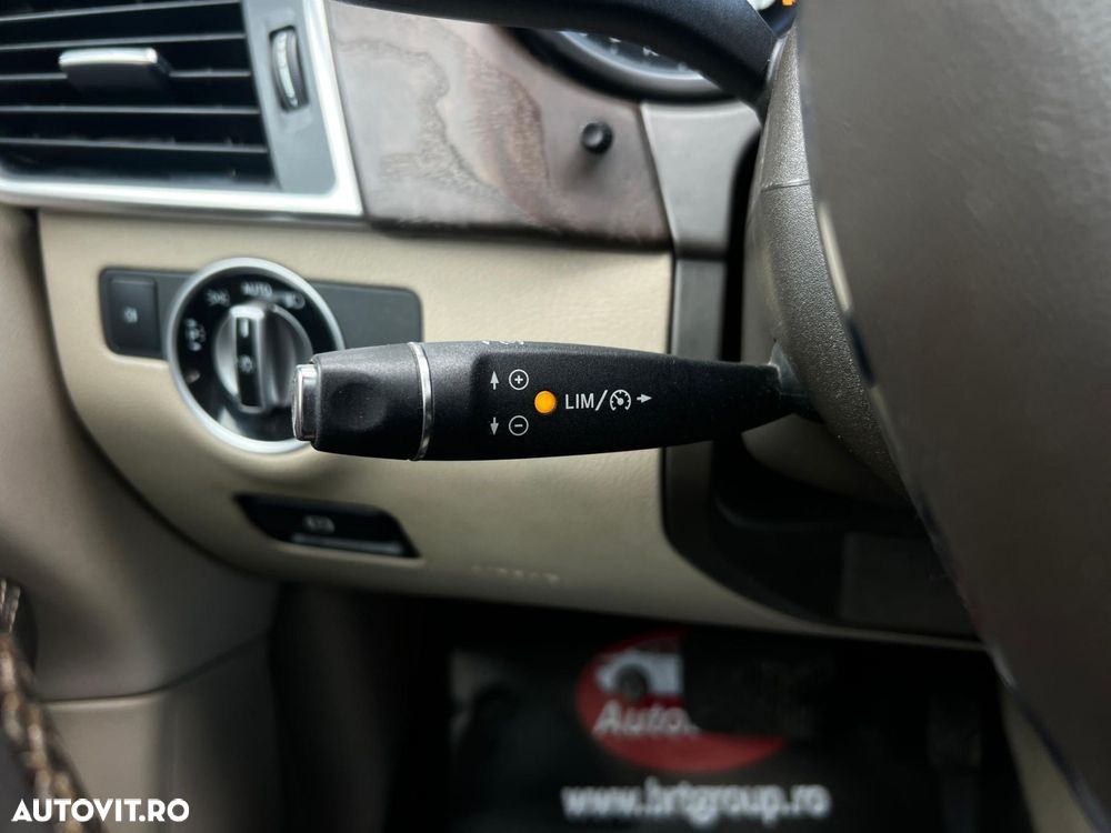 Mercedes-Benz GL - 26