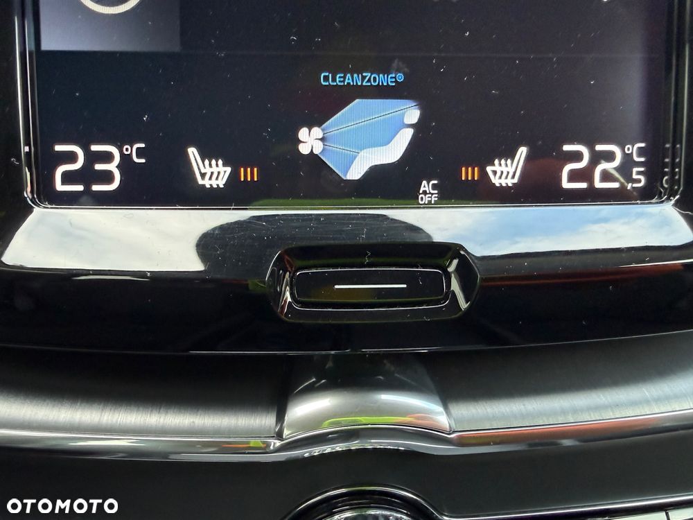 Volvo XC 60 D3 Drive-E Momentum - 35