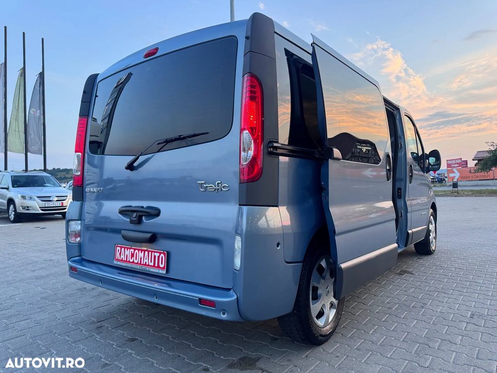 Renault Trafic Grand Passenger L2H1 Authentique - 12