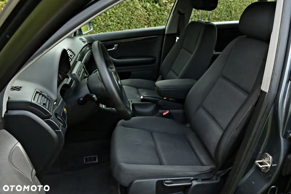 Audi A4 Limousine - 23