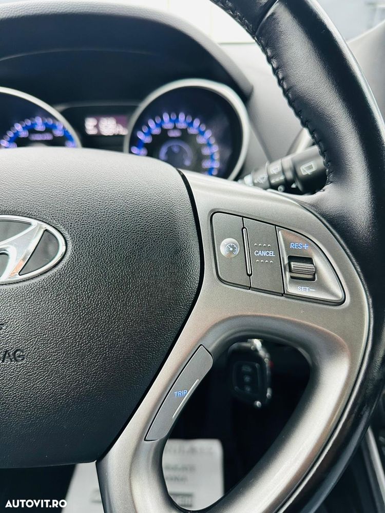 Hyundai ix35 1.6 2WD Fifa World Cup Edition - 31