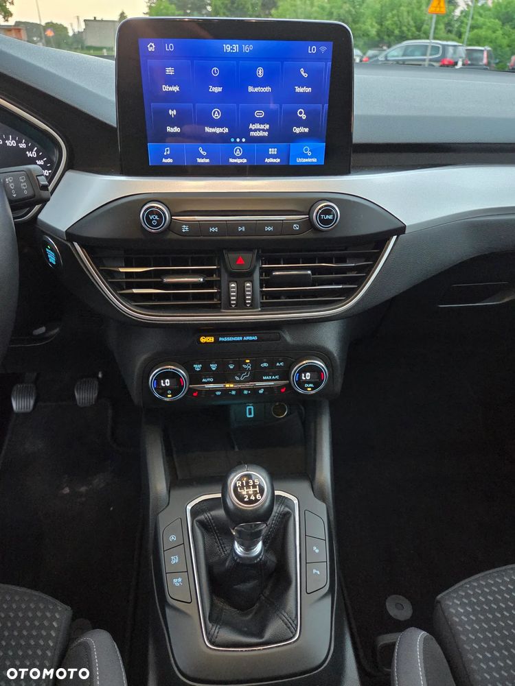 Ford Focus - 25