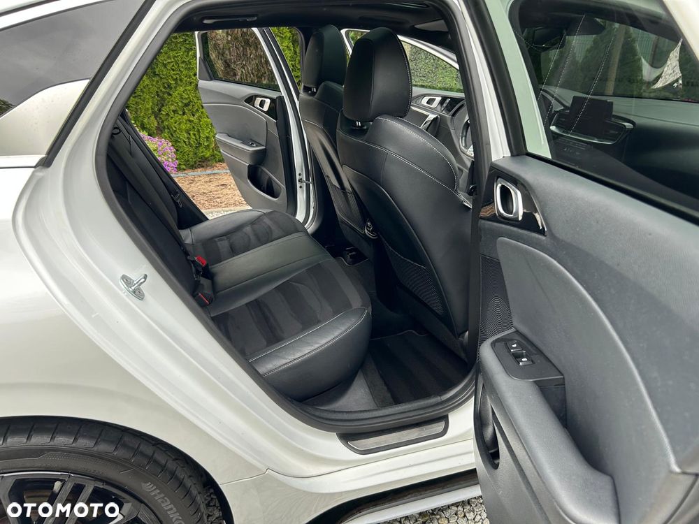 Kia ProCeed 1.6 CRDi 128 Spirit - 33