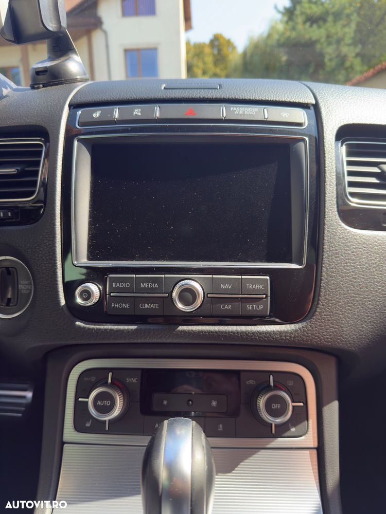 Volkswagen Touareg V6 TDI BMT Supreme Plus - 23