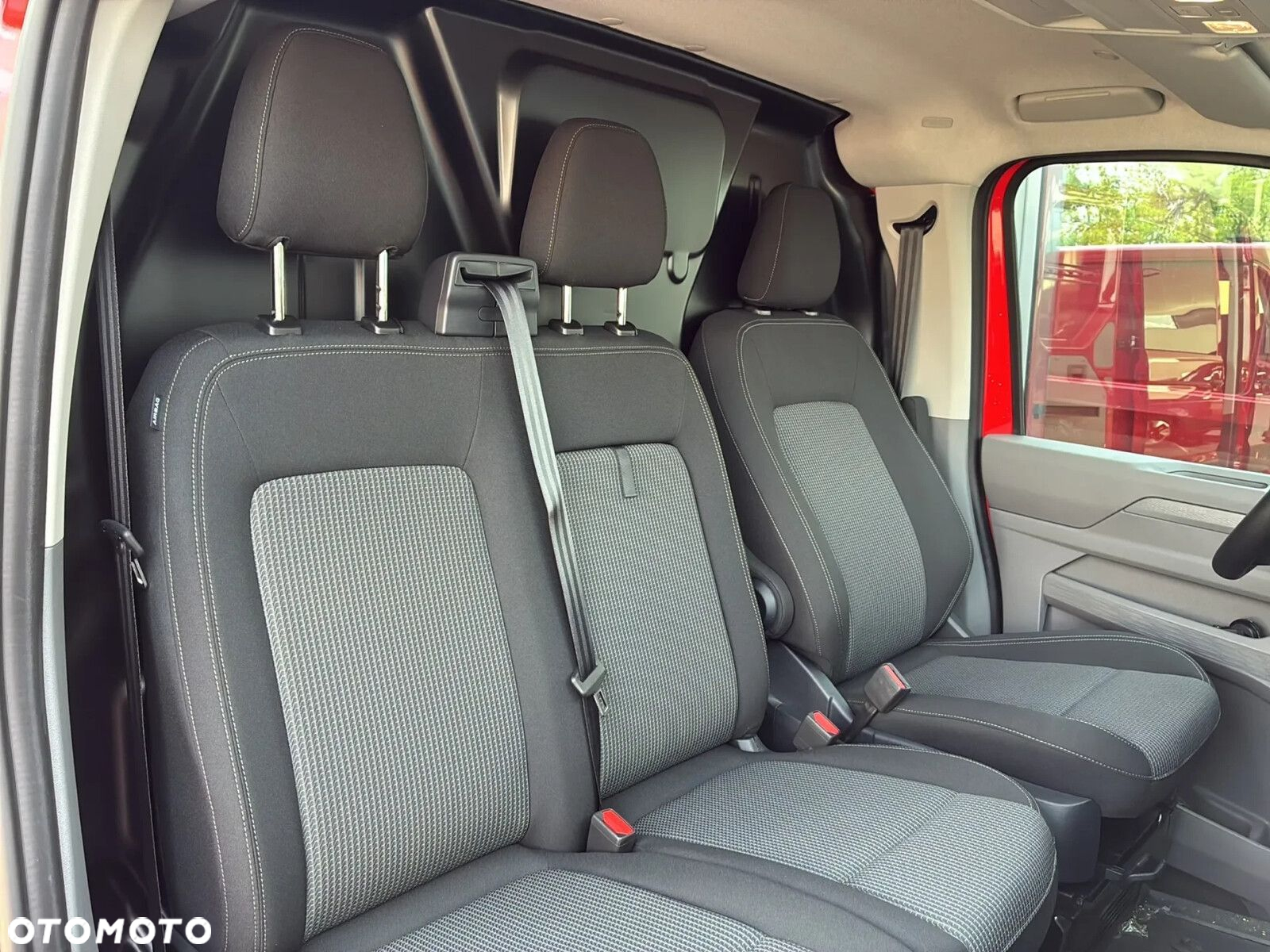 Volkswagen Transporter T7 Furgon (L2) AUTOMAT, 2.0 TDI 150KM, r.o. 3500 mm - 16