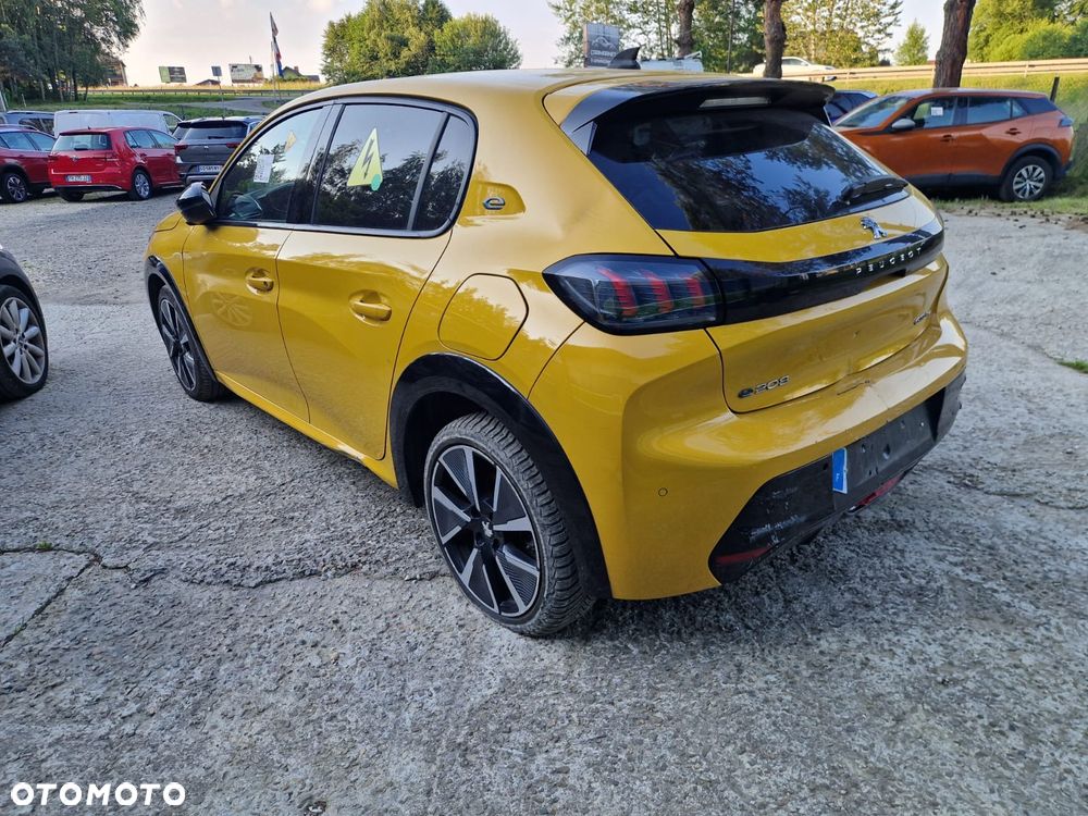 Peugeot 208 - 4