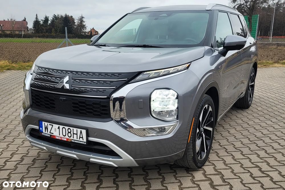 Mitsubishi Outlander 2.4 4WD CVT Intense - 28