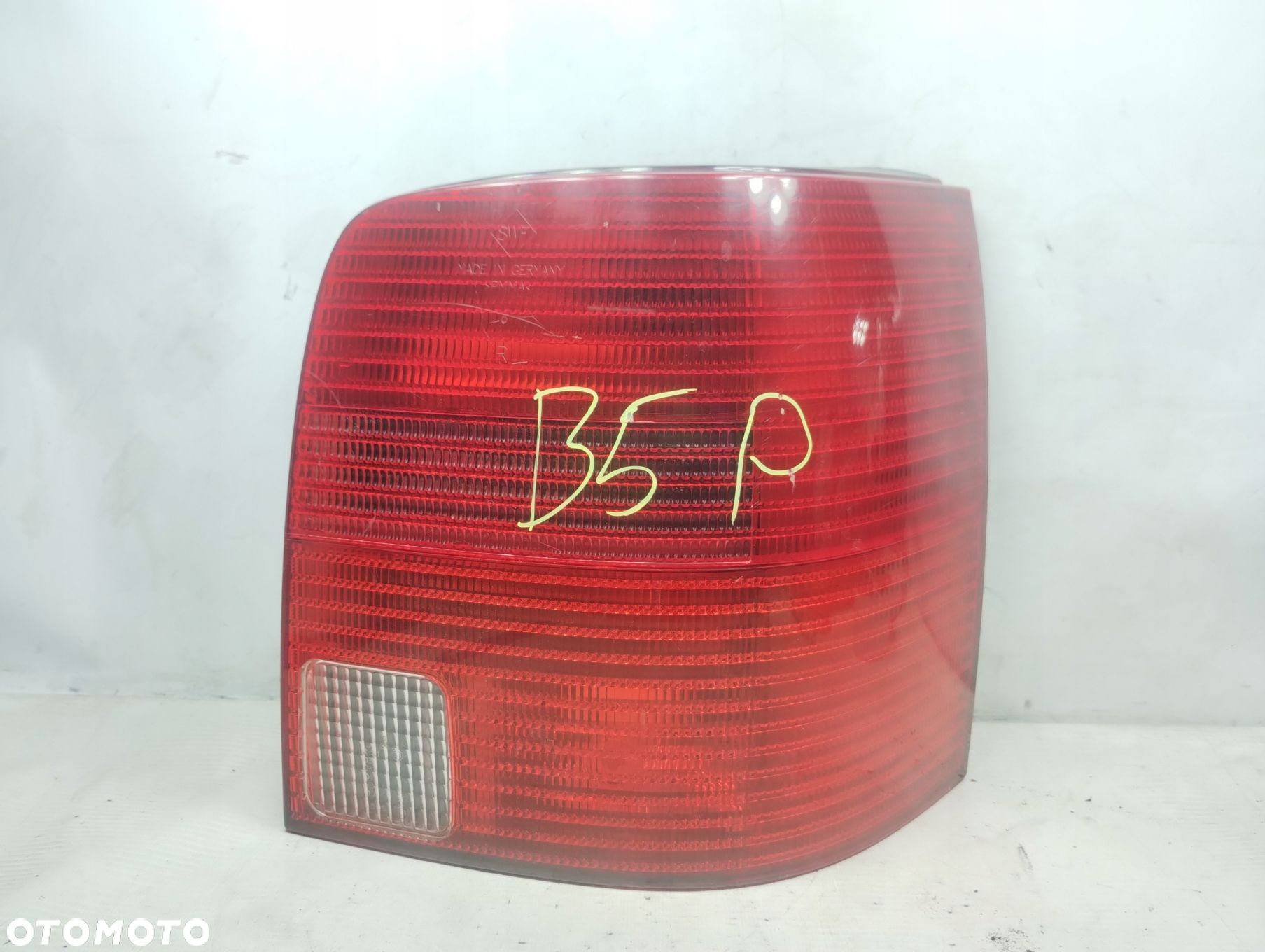 Vw Passat B5 Kombi 96-00 Lampa Tylna Tył Prawa Oe 3B9945112F - 2