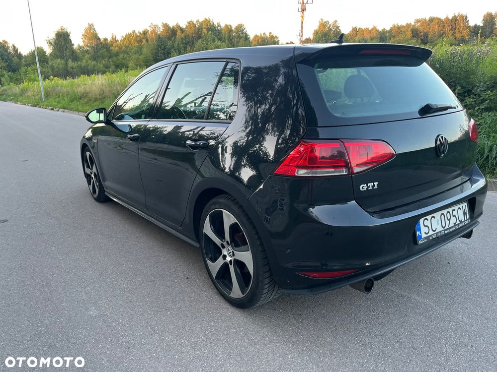 Volkswagen Golf 2.0 TSI BMT GTI DSG - 17