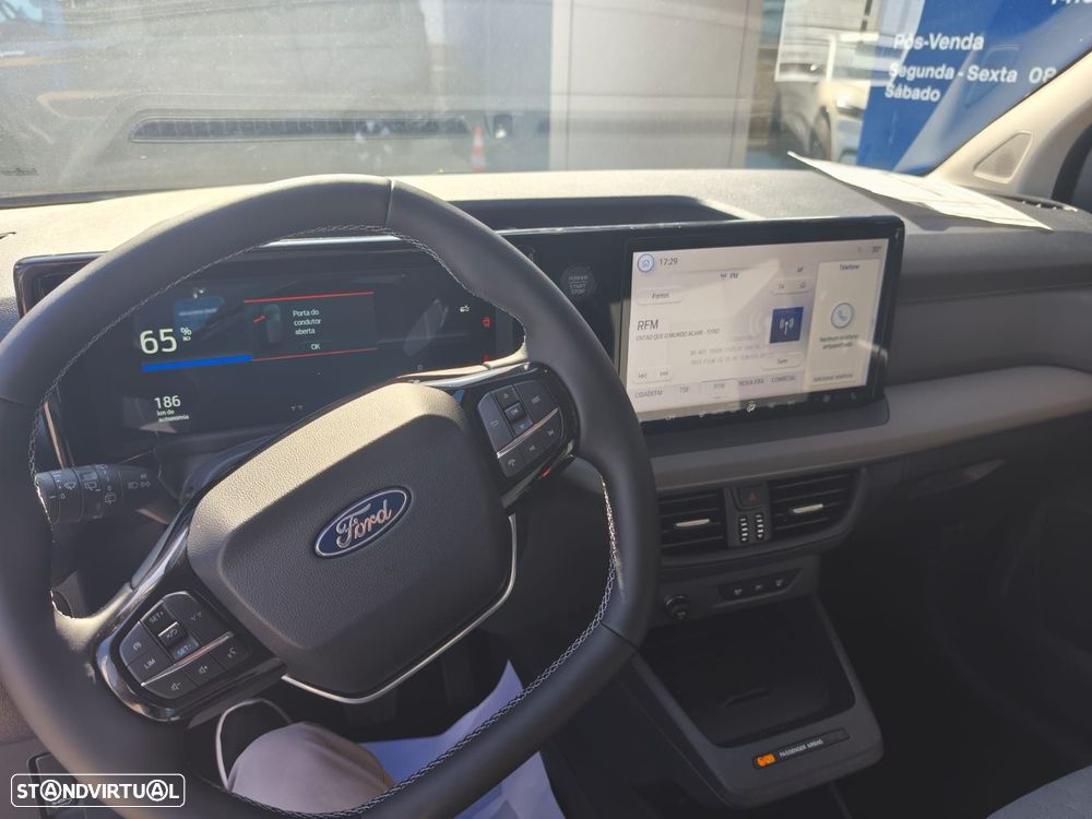 Ford Tourneo Courier 54 kWh Titanium - 8