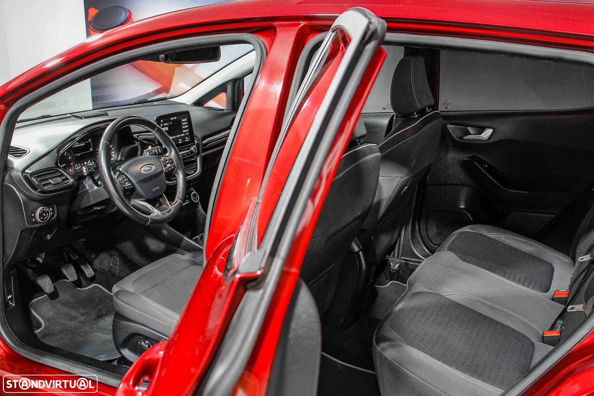 Ford Fiesta 1.0 EcoBoost Titanium - 11