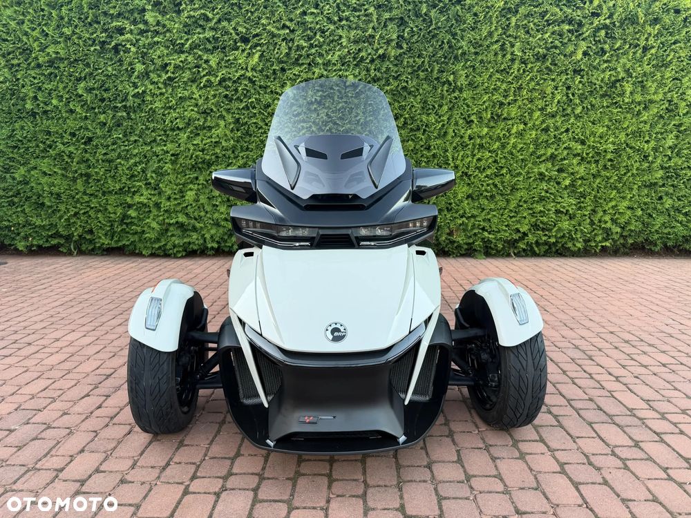 Can-Am Spyder - 2