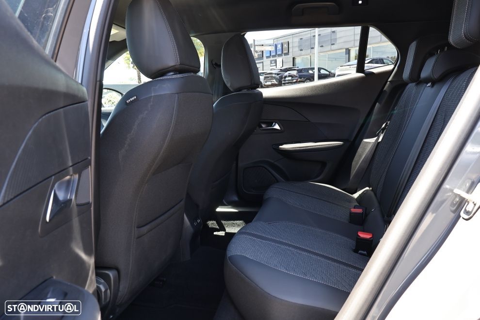 Peugeot 2008 1.2 Hybrid Allure e-DCS6 - 18