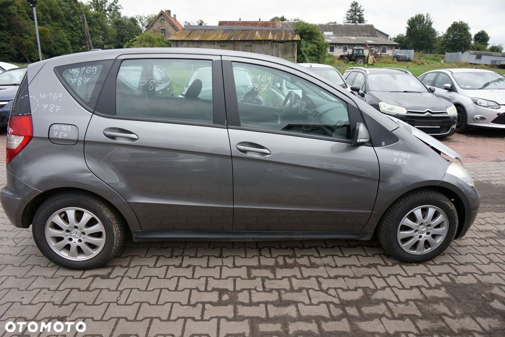 MERCEDES A-KLASA W169 LIFT 5D HB 2011 787 2.0 CDI OM640940 109KM 711640 SREBRNY na części - 6