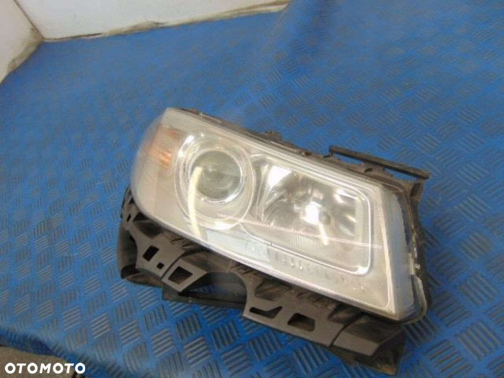 RENAULT MEGANE II LIFT KOMBI REFLEKTOR PRAWY DO POLEROWANIA. - 3