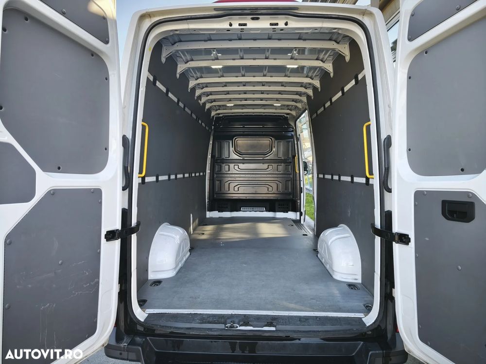 Volkswagen CRAFTER - 13